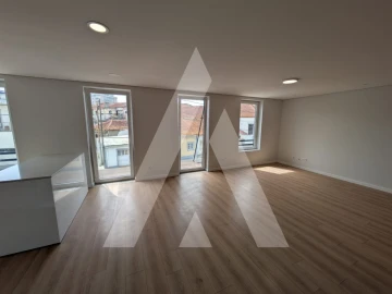 Apartamento T3 para Arrendamento em Esgueira