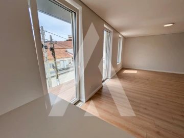 Apartamento T3 para Arrendamento em Esgueira