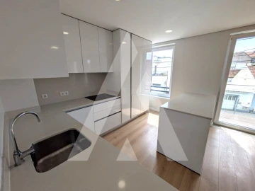 Apartamento T3 para Arrendamento em Esgueira