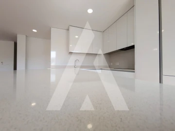 Apartamento T3 para Arrendamento em Esgueira