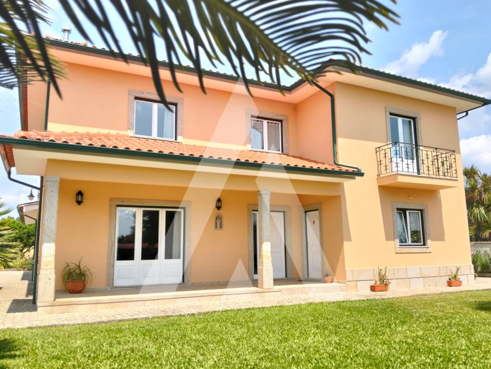 Moradia T5 para Venda em São Pedro de Arcos Foto 1