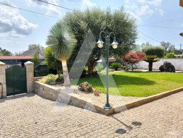 Moradia T5 para Venda em São Pedro de Arcos