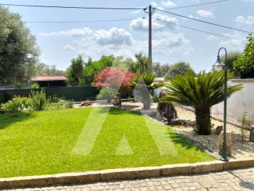 Moradia T5 para Venda em São Pedro de Arcos