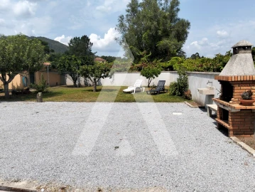 Moradia T5 para Venda em São Pedro de Arcos