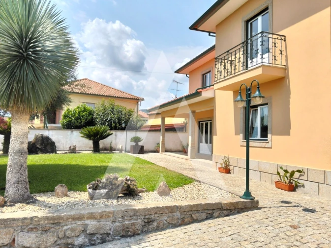 Moradia T5 para Venda em São Pedro de Arcos Foto 47