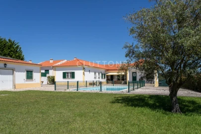Moradia T4 para Venda em A dos Negros