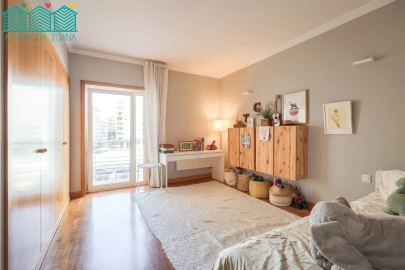 Apartamento T3 para Venda em Glória e Vera Cruz