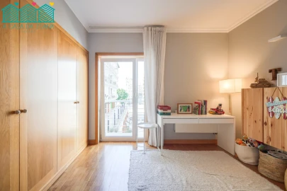Apartamento T3 para Venda em Glória e Vera Cruz
