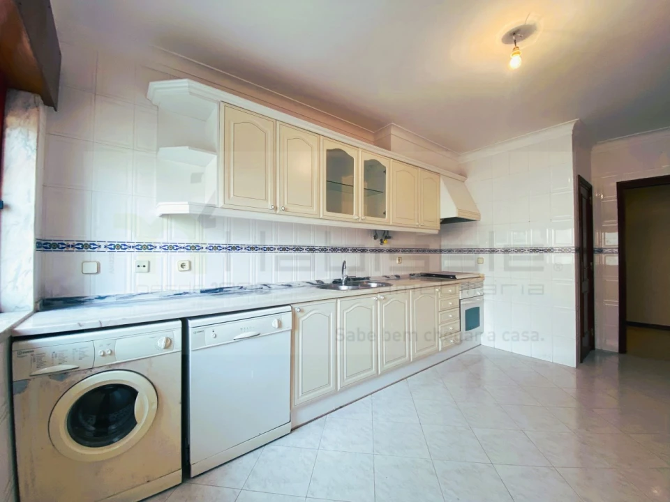 Apartamento T2 para Venda em Algueirão-Mem Martins Foto 8