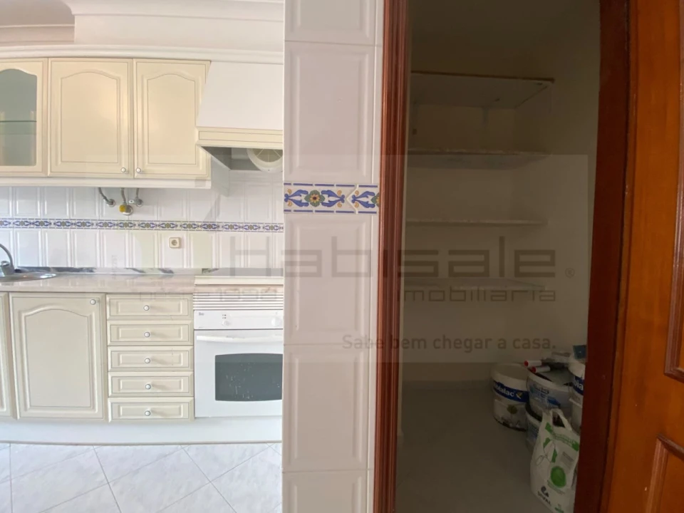 Apartamento T2 para Venda em Algueirão-Mem Martins Foto 13