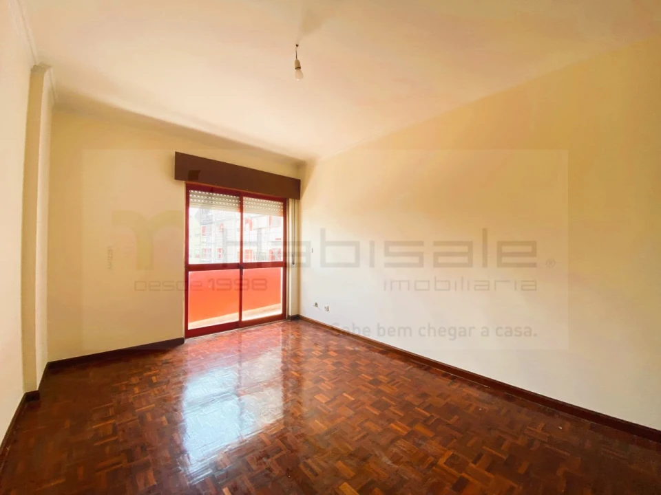 Apartamento T2 para Venda em Algueirão-Mem Martins Foto 15