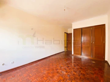 Apartamento T2 para Venda em Algueirão-Mem Martins