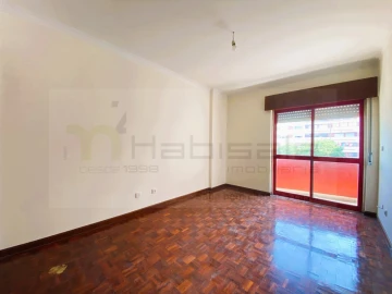 Apartamento T2 para Venda em Algueirão-Mem Martins