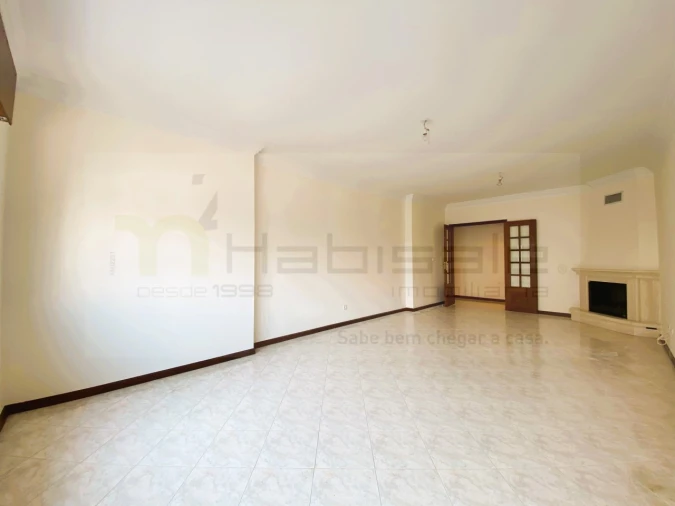 Apartamento T2 para Venda em Algueirão-Mem Martins Foto 6