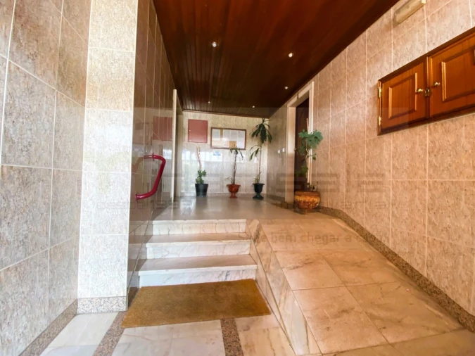 Apartamento T2 para Venda em Algueirão-Mem Martins Foto 30