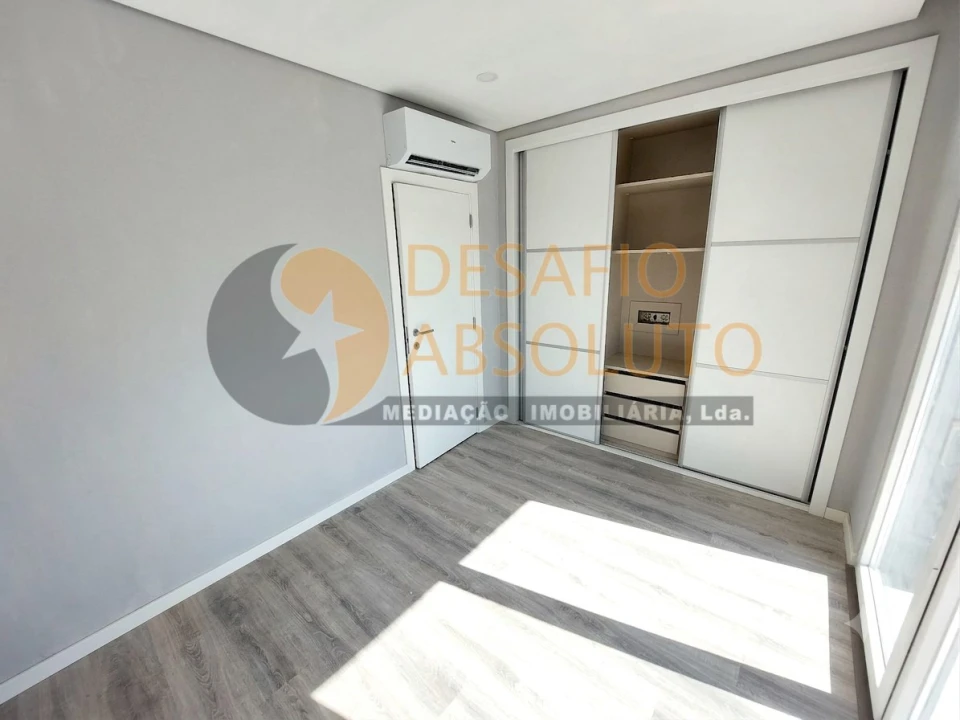 Moradia T3 para Venda em Fernao Ferro Foto 14