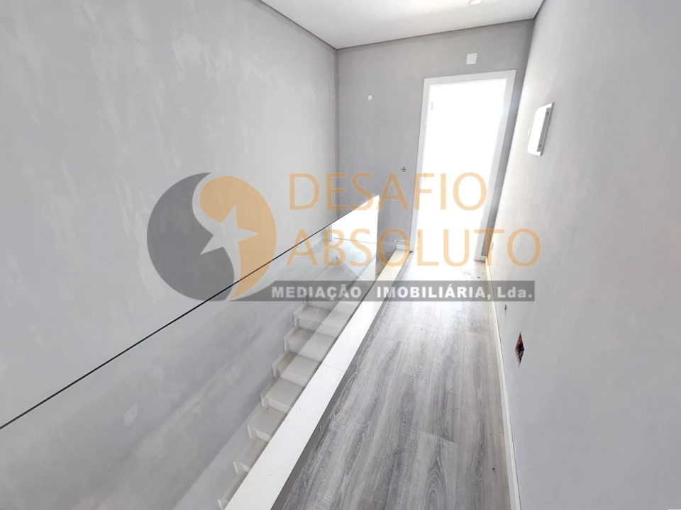 Moradia T3 para Venda em Fernao Ferro Foto 17