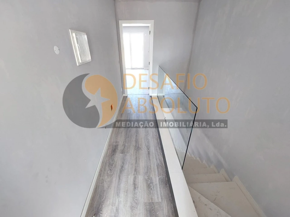 Moradia T3 para Venda em Fernao Ferro Foto 18