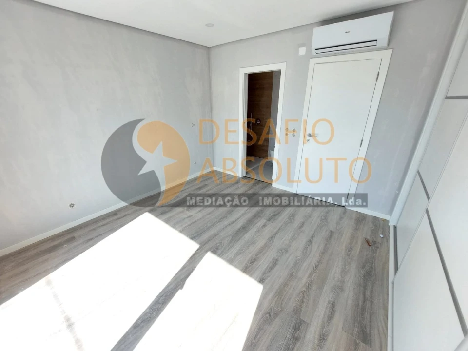 Moradia T3 para Venda em Fernao Ferro Foto 21