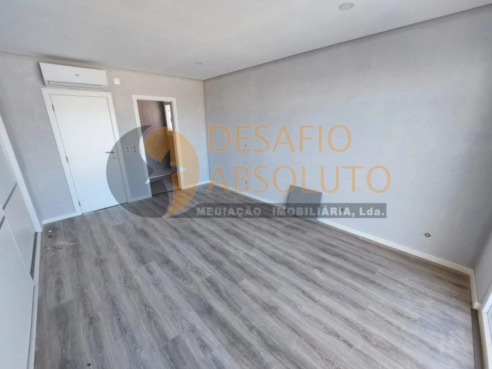 Moradia T3 para Venda em Fernao Ferro Foto 30