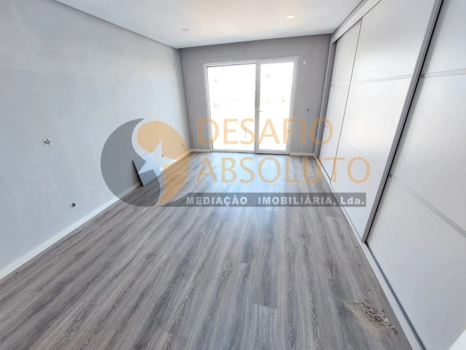 Moradia T3 para Venda em Fernao Ferro Foto 31