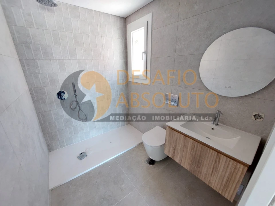 Moradia T3 para Venda em Fernao Ferro Foto 33