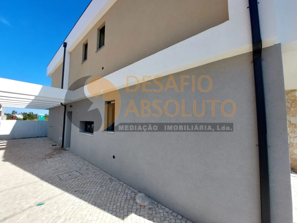Moradia T3 para Venda em Fernao Ferro Foto 38