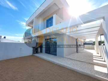 Moradia T3 para Venda em Fernao Ferro