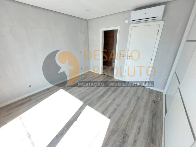 Moradia T3 para Venda em Fernao Ferro Foto 21