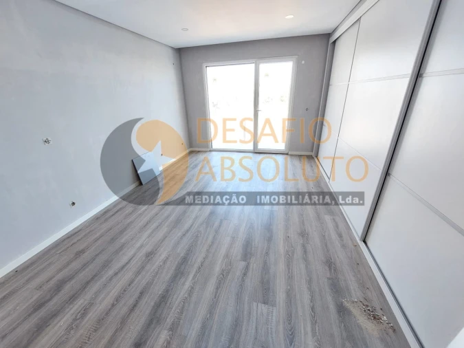 Moradia T3 para Venda em Fernao Ferro Foto 31