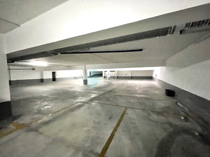 Loja para Arrendamento em Santa Maria, São Pedro e Matacães Foto 19