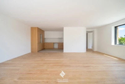 Apartamento T2 para Venda em Lordelo do Ouro e Massarelos