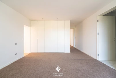Apartamento T2 para Venda em Lordelo do Ouro e Massarelos