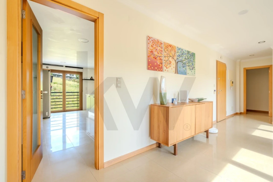 Apartamento T4 para Venda em Ramada e Caneças Foto 9