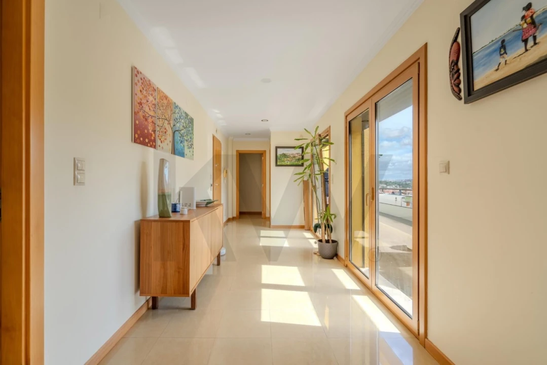 Apartamento T4 para Venda em Ramada e Caneças Foto 10