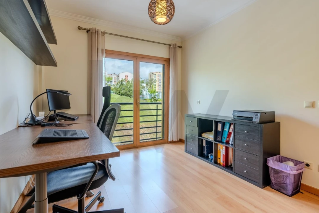 Apartamento T4 para Venda em Ramada e Caneças Foto 20