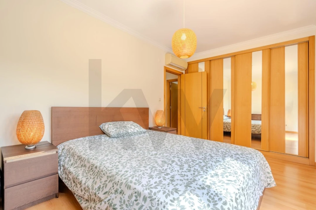 Apartamento T4 para Venda em Ramada e Caneças Foto 32