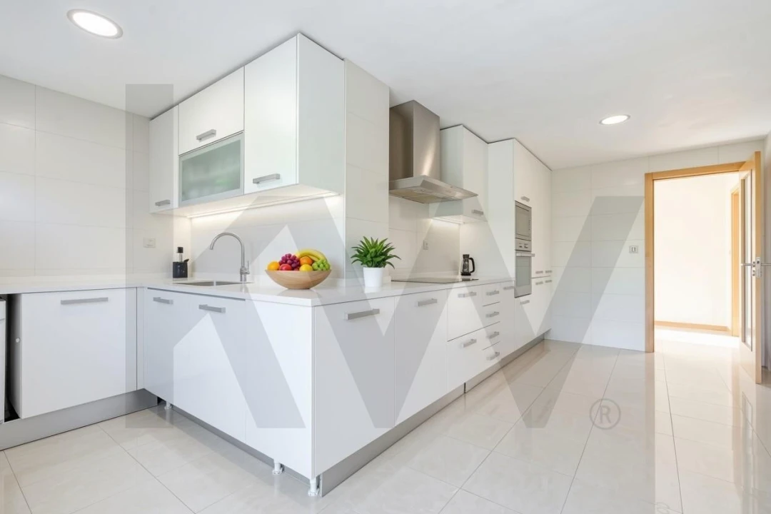 Apartamento T4 para Venda em Ramada e Caneças Foto 16