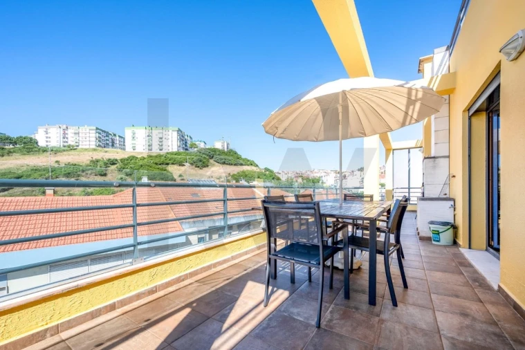 Apartamento T4 para Venda em Ramada e Caneças Foto 45