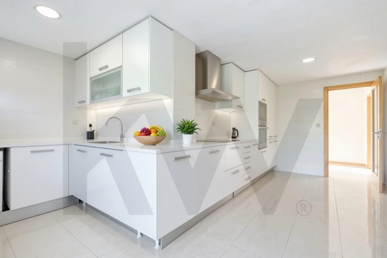 Apartamento T4 para Venda em Ramada e Caneças Foto 16