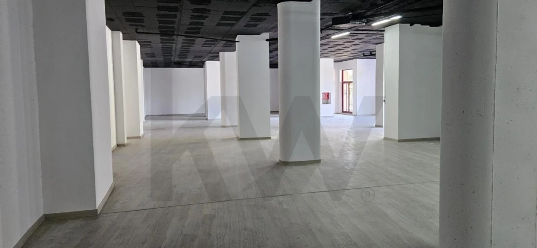 Escritório para Arrendamento em Barcarena Foto 36
