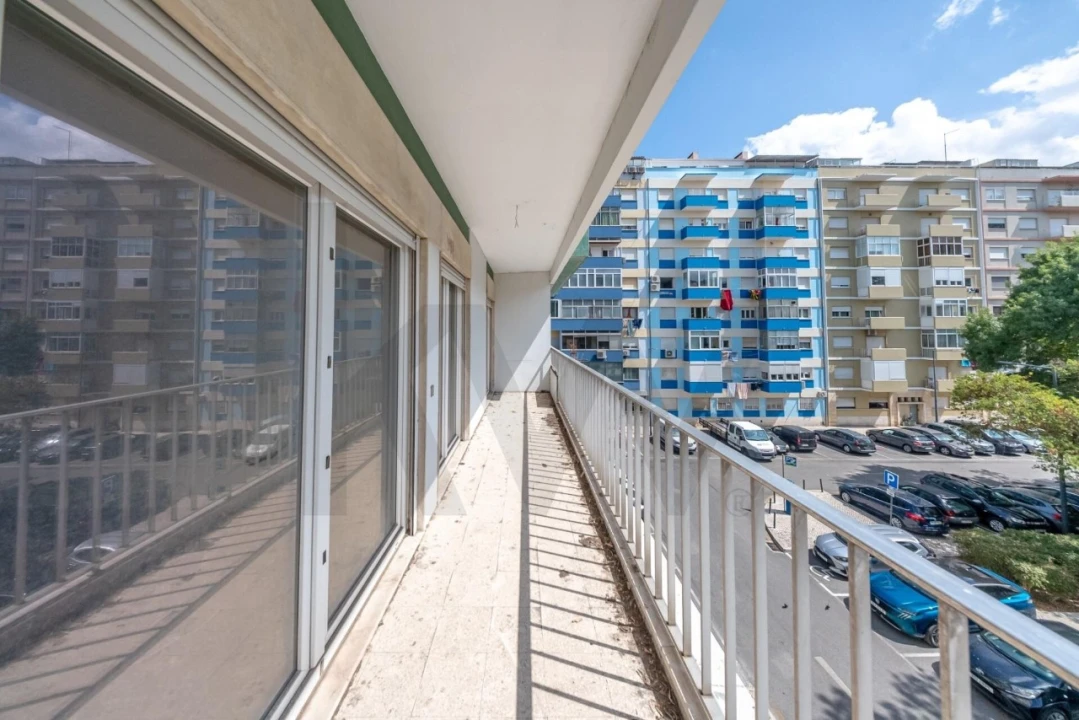 Apartamento T3 para Venda em São Domingos de Benfica Foto 1