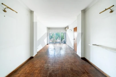 Apartamento T3 para Venda em São Domingos de Benfica