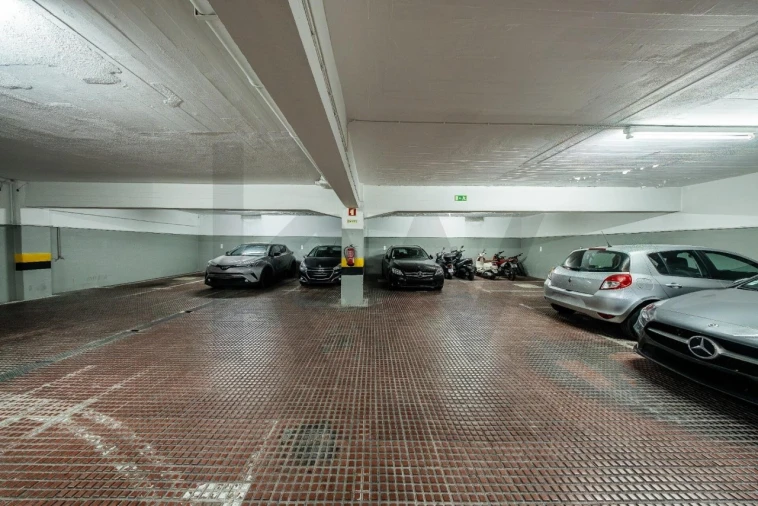Apartamento T3 para Venda em São Domingos de Benfica Foto 28