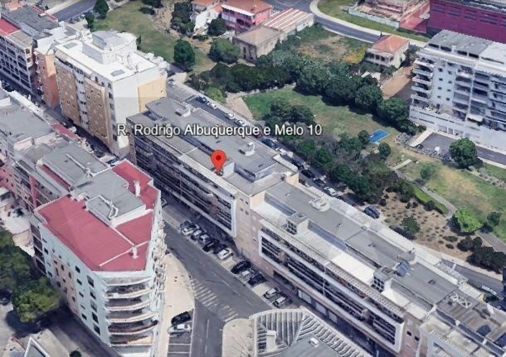 Garagem para Venda em Algés, Linda-A-Velha e Cruz Quebrada-Dafundo Foto 10
