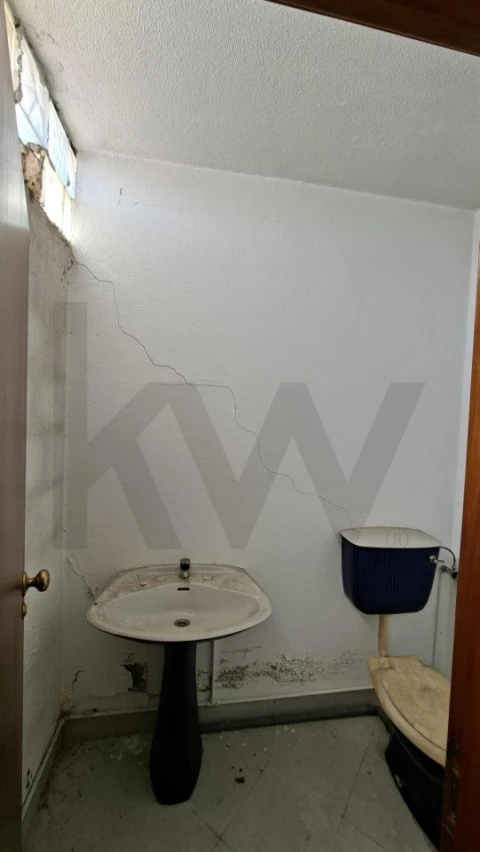 Garagem para Venda em Algés, Linda-A-Velha e Cruz Quebrada-Dafundo