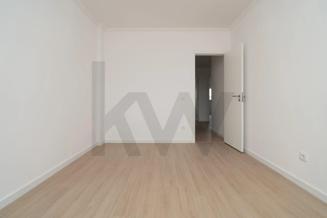 Apartamento T3 para Venda em Batalha Foto 8