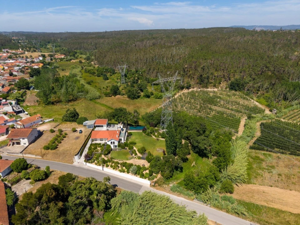 Moradia T4 para Venda em Maceira Foto 2
