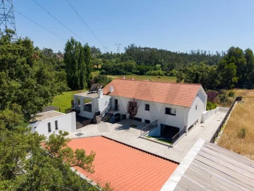 Moradia T4 para Venda em Maceira