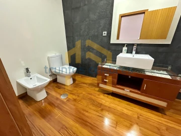 Apartamento T4 para Venda em Póvoa de Varzim, Beiriz e Argivai